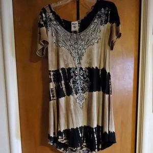 Beautiful vocal tunic